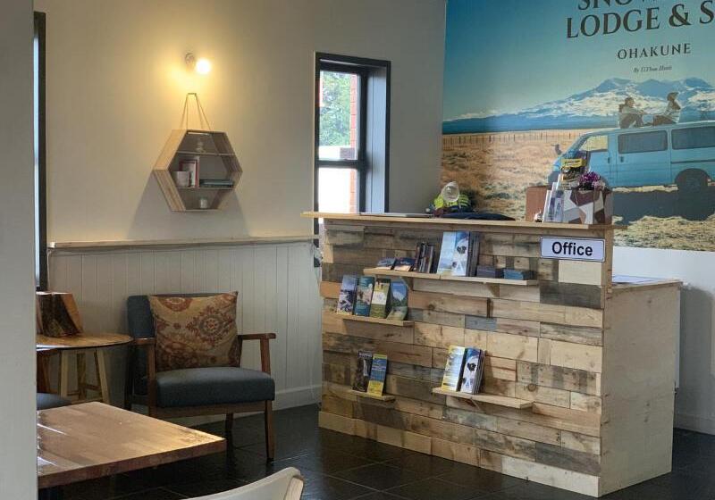 فندق صغير Snowman Cabins