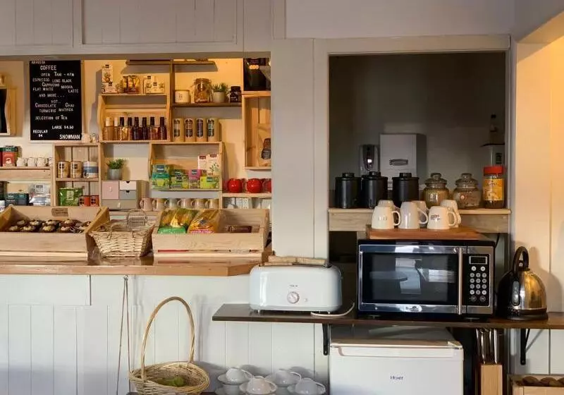 Retkeilymaja Snowman Cabins