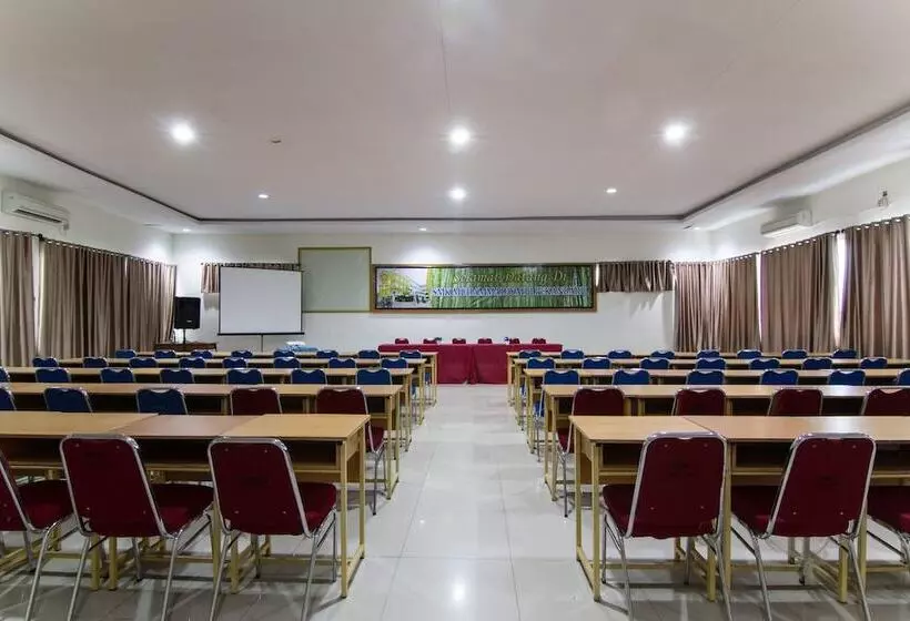 Edotel Amanah Hotel Syariah By Oyo Rooms