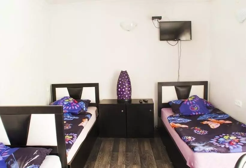 Hostel Tour Verginia