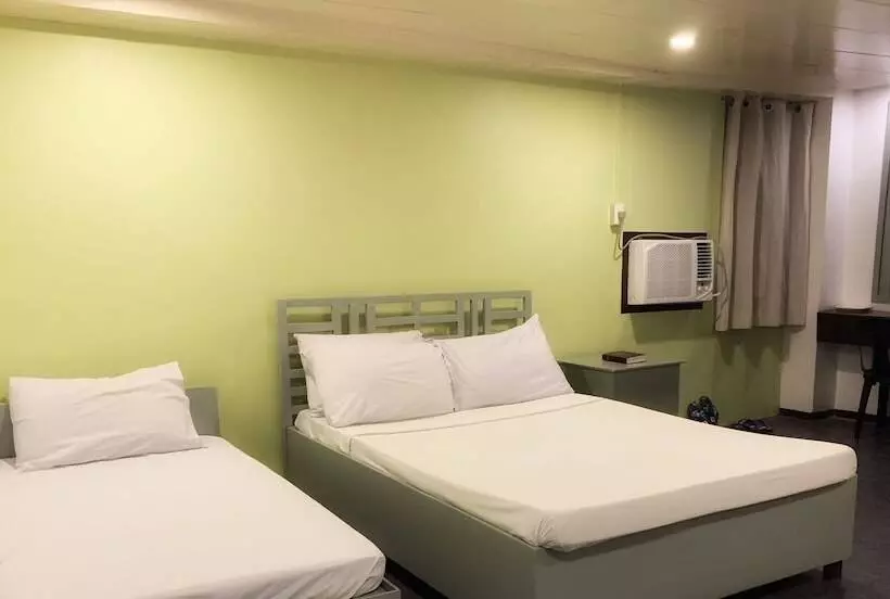 ホテル Acme Inn Subic