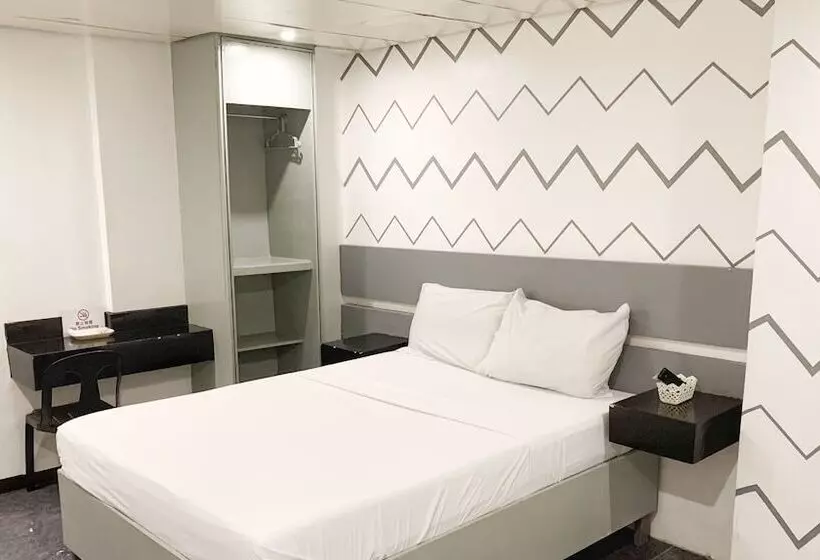 ホテル Acme Inn Subic