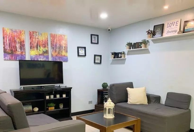 ホテル Acme Inn Subic