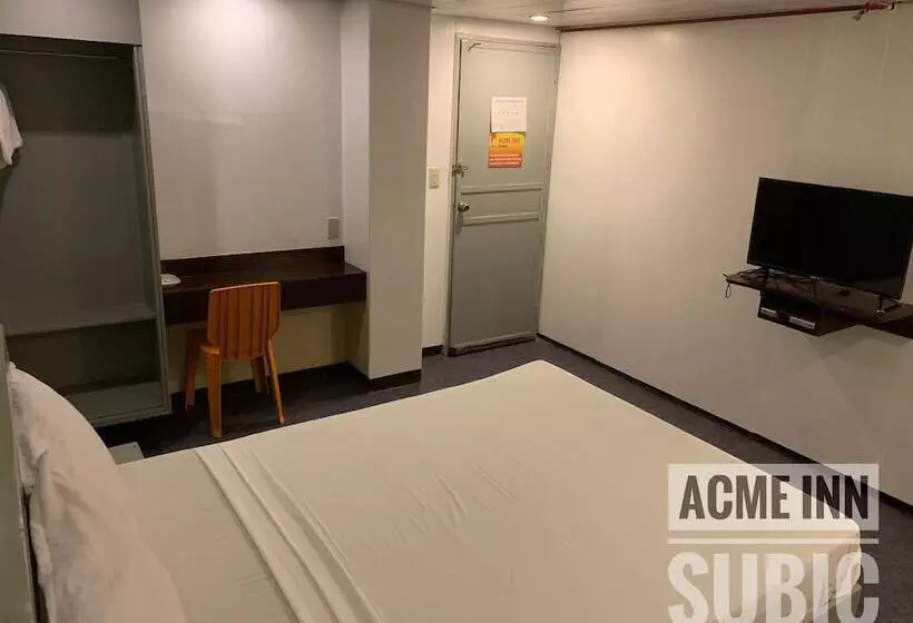 ホテル Acme Inn Subic