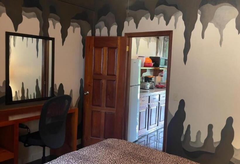 فندق Belize Budget Suites