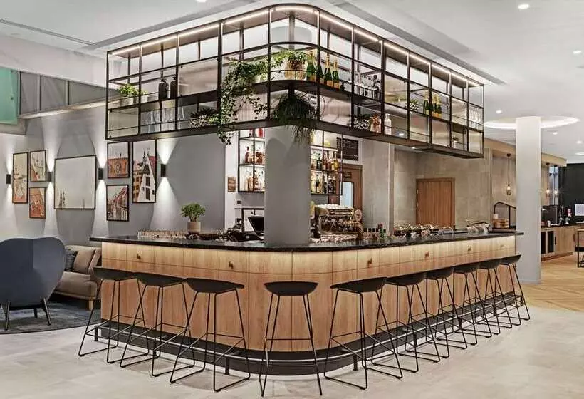 هتل Hilton Garden Inn Riga Old Town