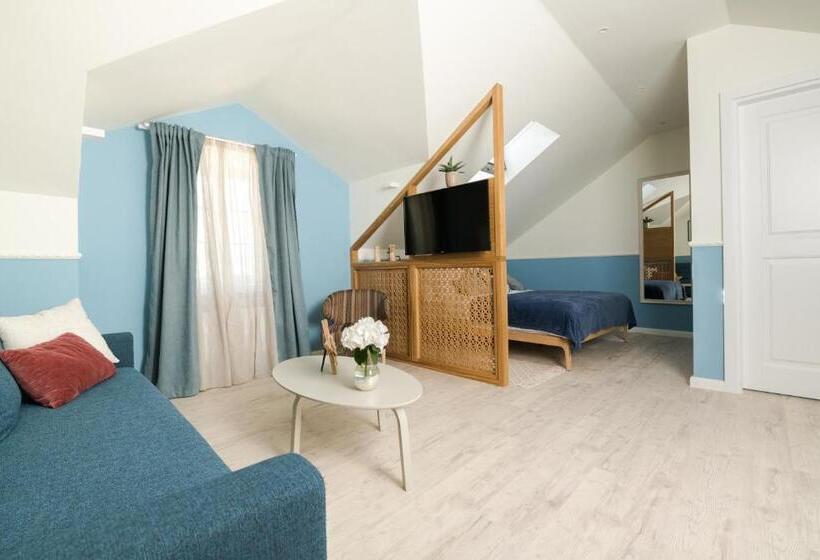 هتل La Villa Boutique