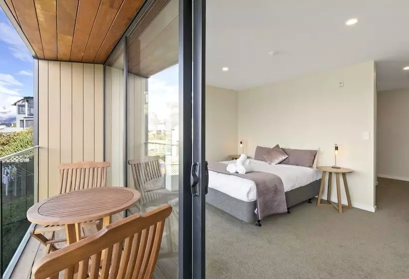 Falcon S View Queenstown