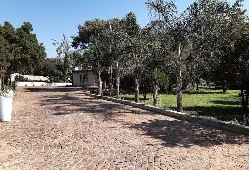 Majatalo Midrand Oasis Guesthouse