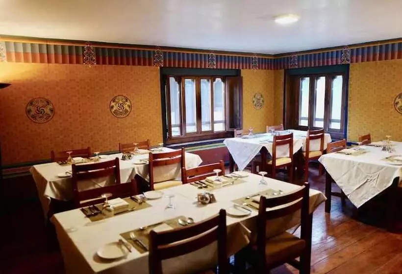 پانسیون The Village Lodge Paro