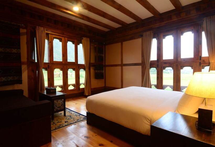 پانسیون The Village Lodge Paro