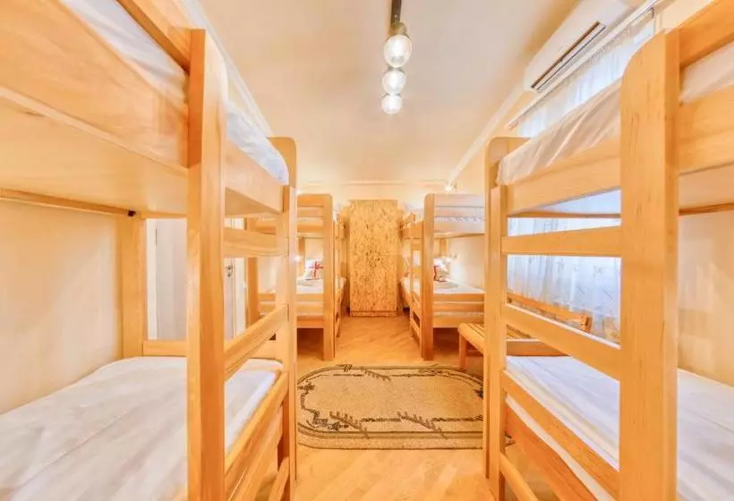 Vincent Hostel By Hotelier