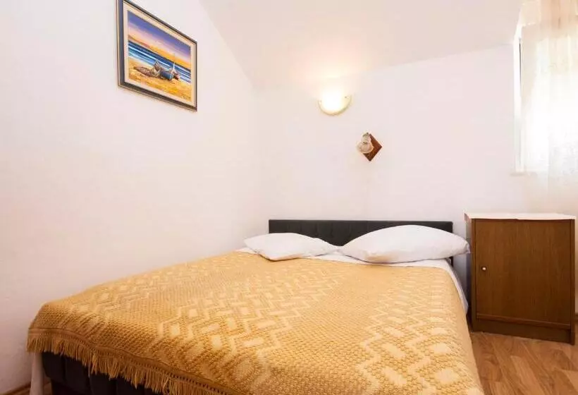 Apartments škarpa 1601