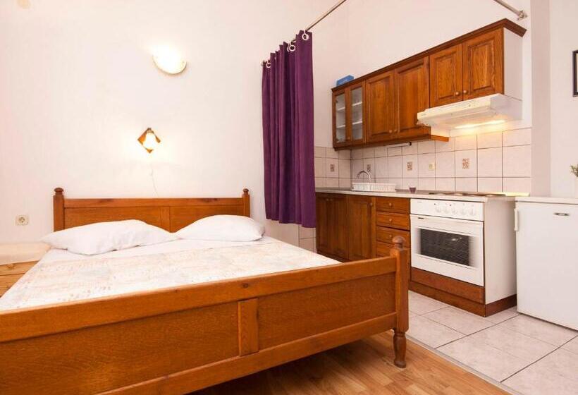 Apartments škarpa 1601