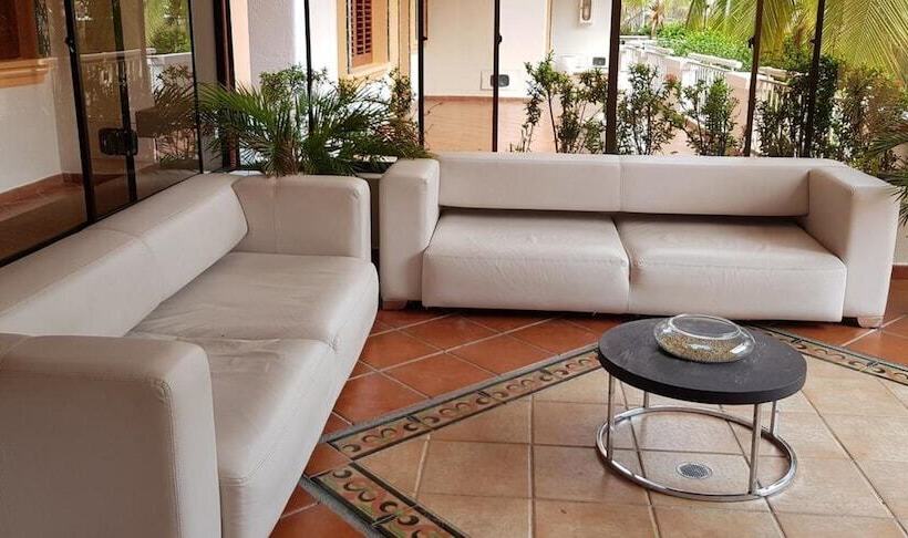 ホテル Penon Suites