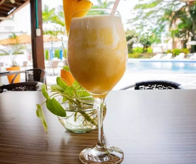 ホテル Penon Suites