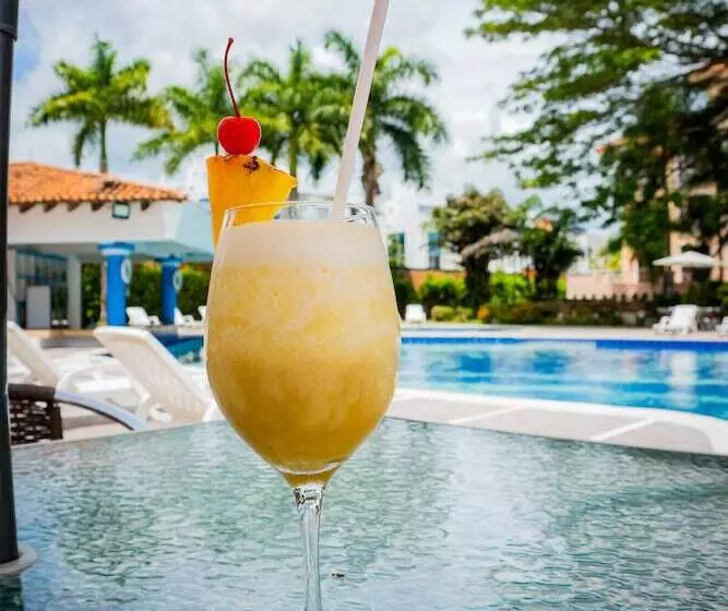 ホテル Penon Suites