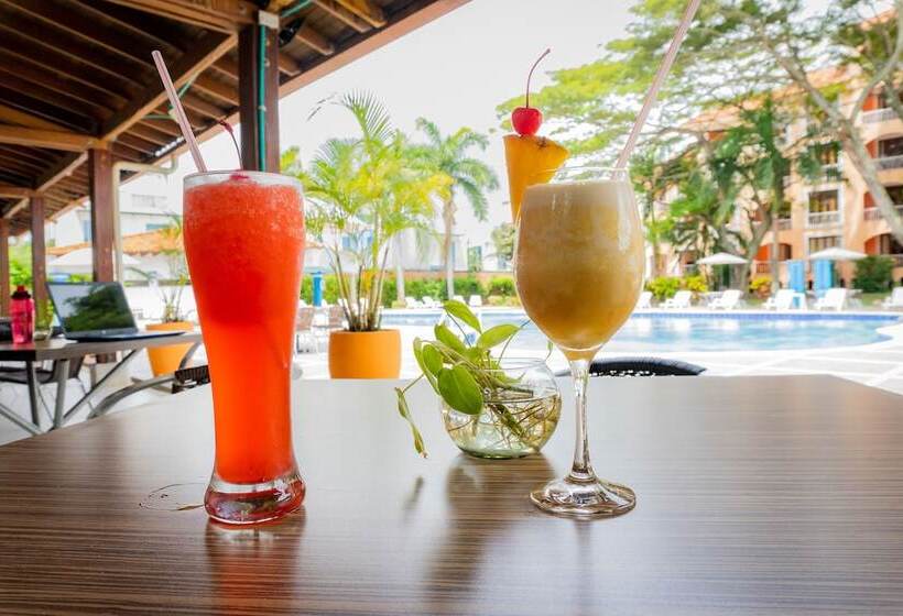 ホテル Penon Suites