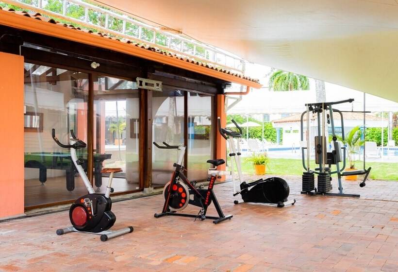 ホテル Penon Suites