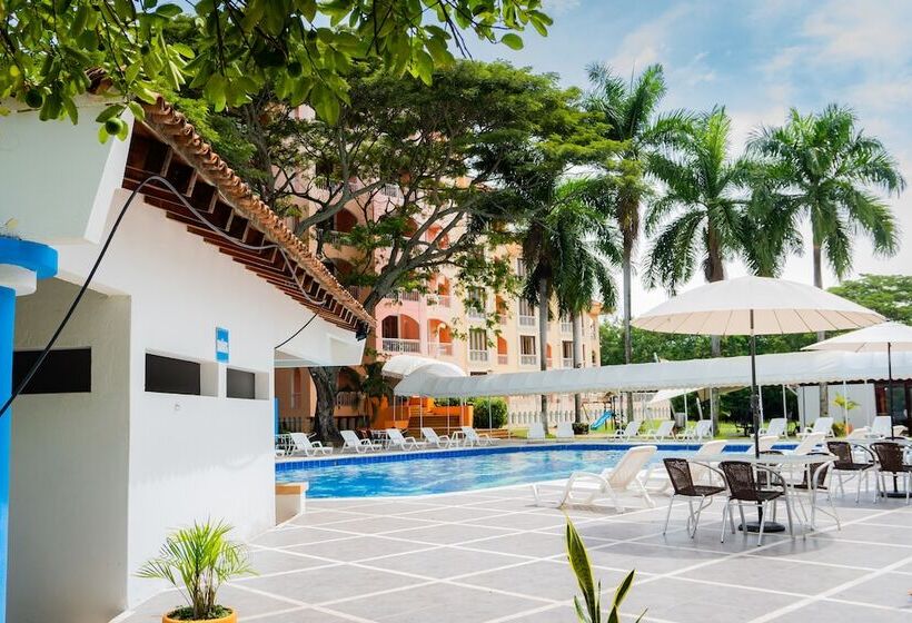 ホテル Penon Suites