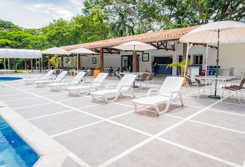 ホテル Penon Suites