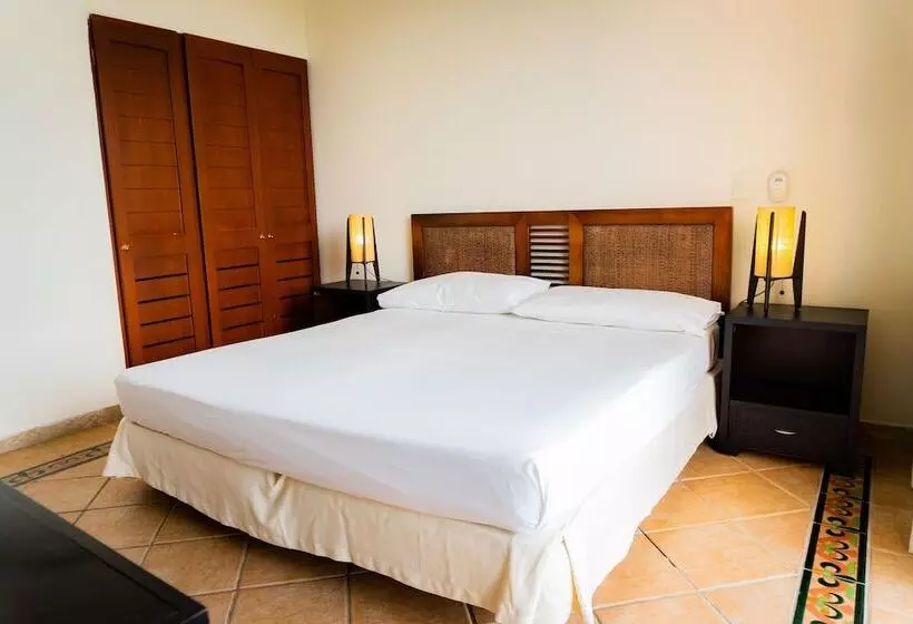 ホテル Penon Suites