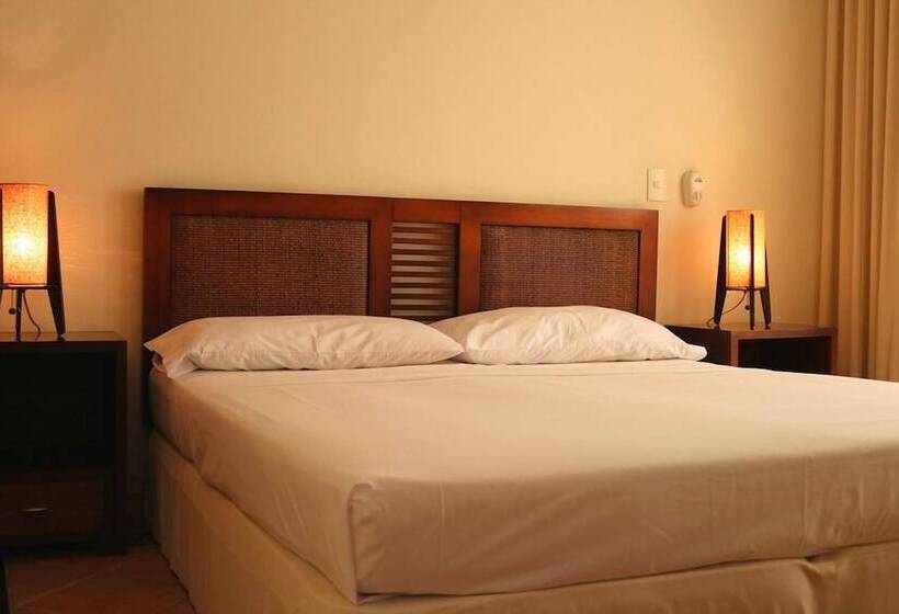 ホテル Penon Suites