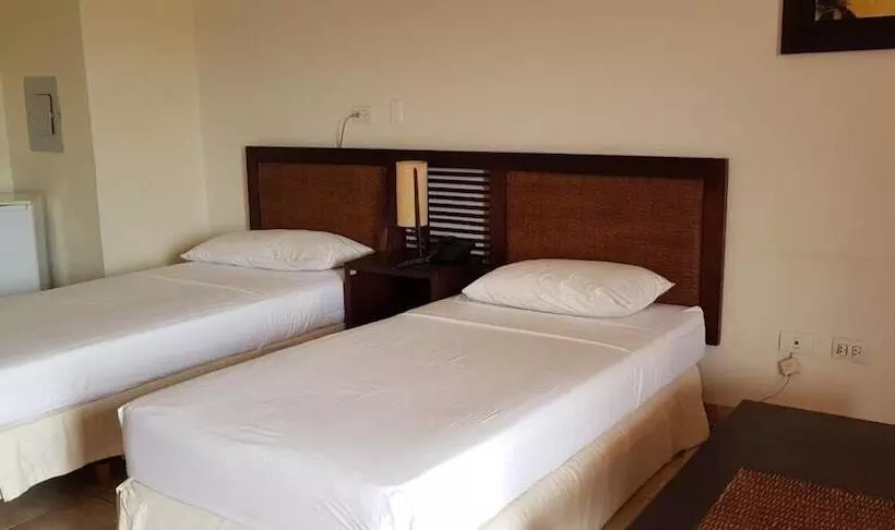 ホテル Penon Suites