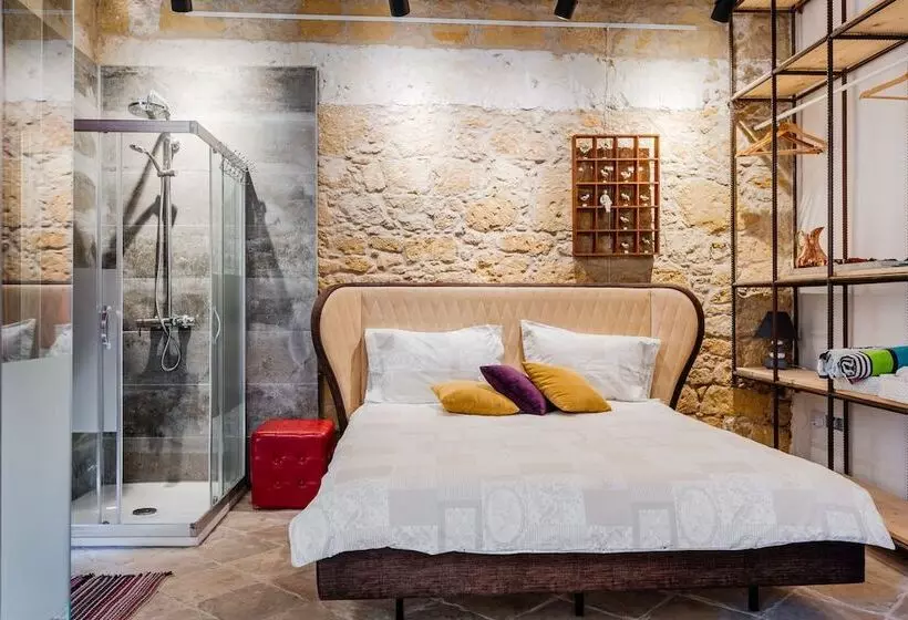 Hotelli Tasev Guesthouse