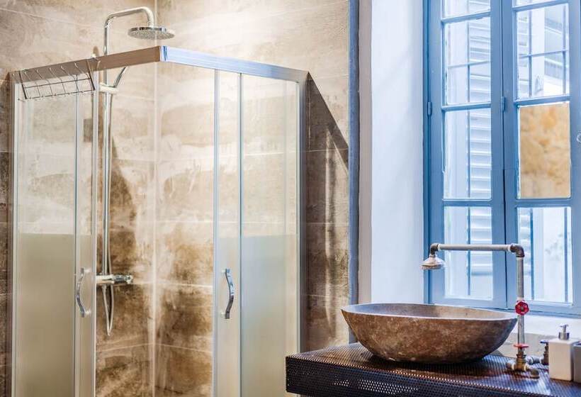 هتل Tasev Guesthouse