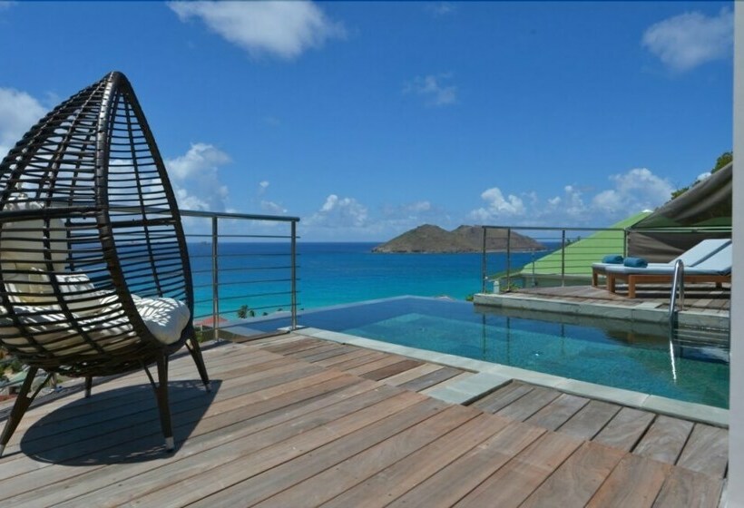 Ocean Touch Villa In Flammands