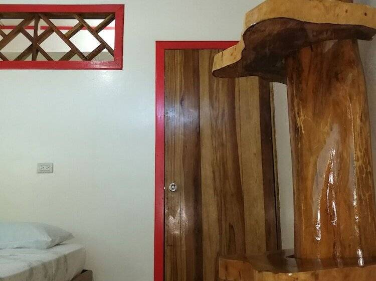 هتل Cabinas Talamanca