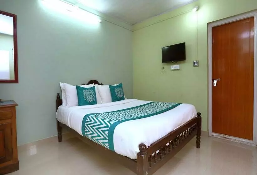 ホテル Karapuzha Lakeshore Resort