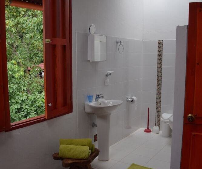 مسافرخانه Finca San Rafael   Cafe Y Cacao