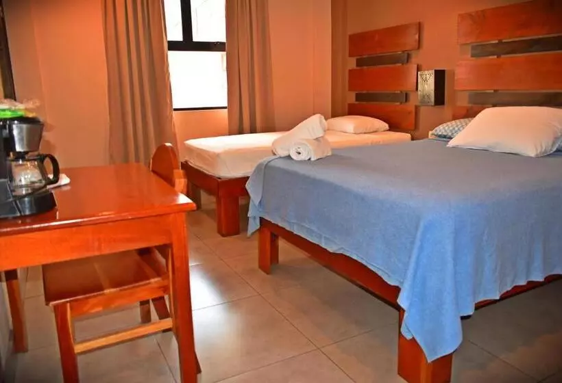 هتل Cabinas Midey