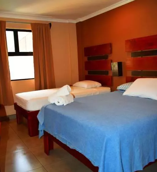 هتل Cabinas Midey