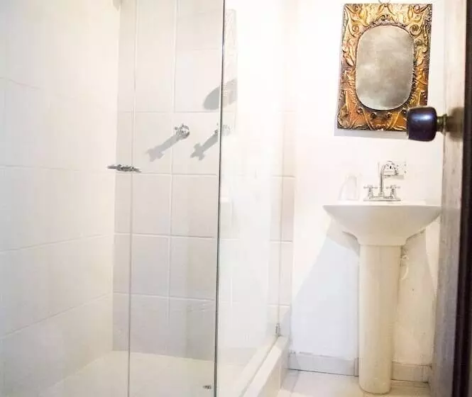 Hotelli Hacienda Rincón De La Montaña