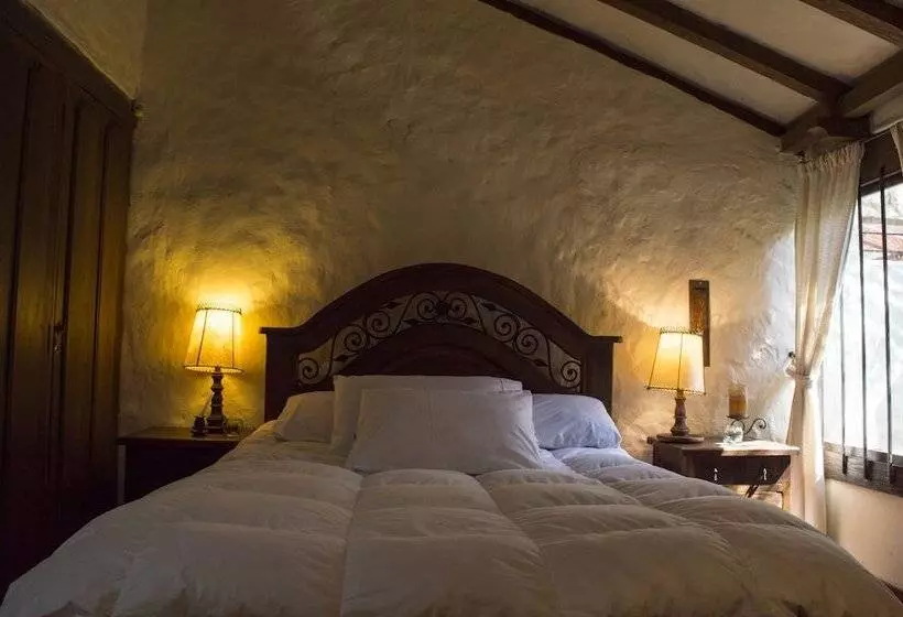 Hotelli Hacienda Rincón De La Montaña