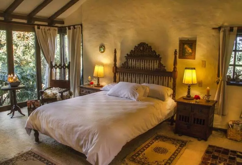 Hotelli Hacienda Rincón De La Montaña