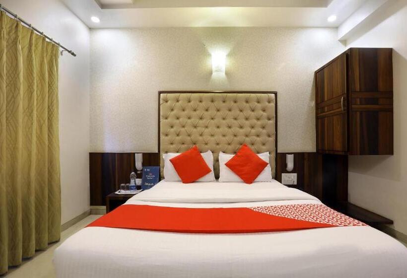 Hotel Collection O Satyan Inn