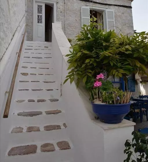 ペンション Areti Guesthouse