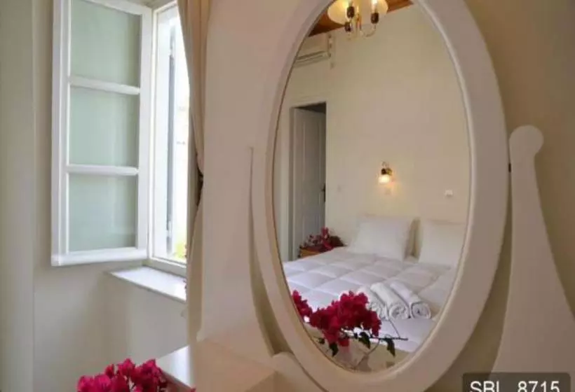 ペンション Areti Guesthouse