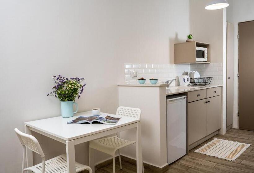 בית מלון כפרי Holiday Village Kibbutz Mizra