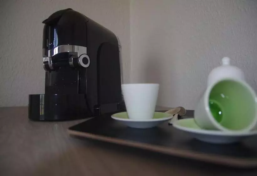 هتل Hôtel Des Amandiers