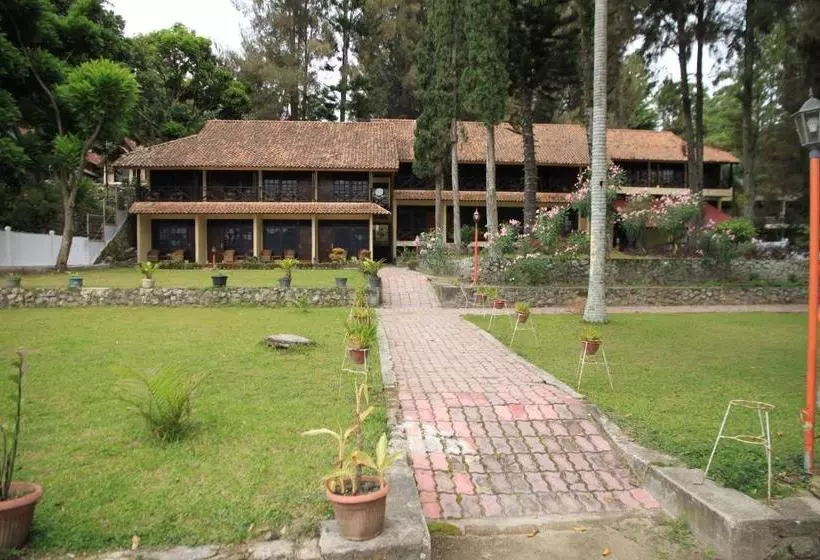 Hotelli Pandu Lakeside  Tuktuk