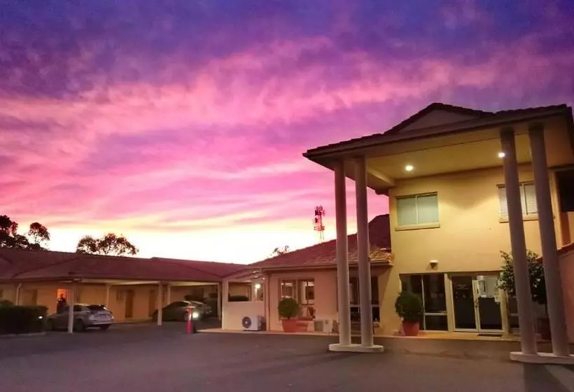 Motelli Country Roads Motor Inn