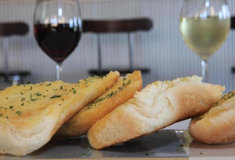 汽车旅馆 Country Roads Motor Inn