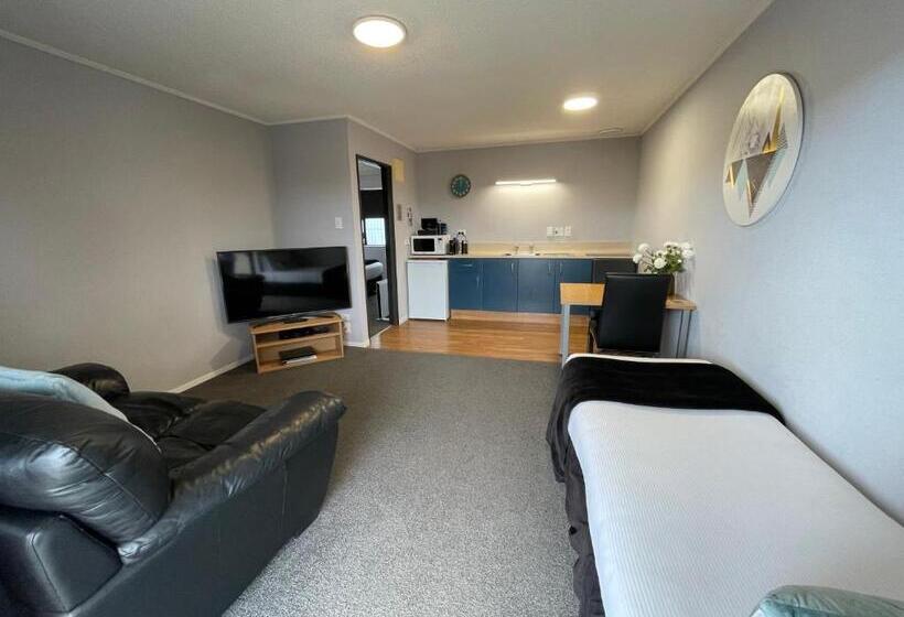 مُتل Hacienda Motor Lodge