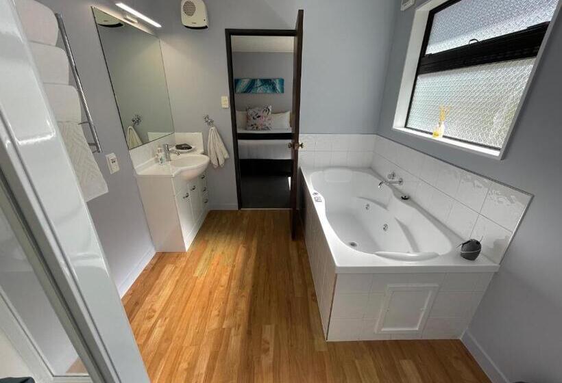 مُتل Hacienda Motor Lodge