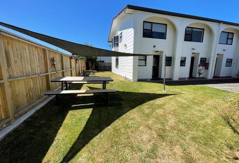 مُتل Hacienda Motor Lodge